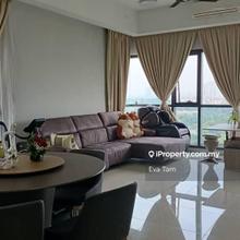 Direct Access To Train Station, Shopping Mall & Well-Renovated!!