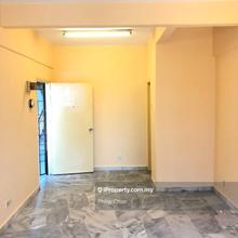 Goodyear Court 10 Apartment, Subang Jaya For Sale Rm 359k.