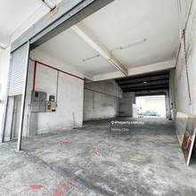 1.5 Story Factory For Rent