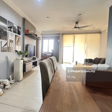 Nicely Renovated & Move-In Ready Unit @ Casa Tropicana For Sale!
