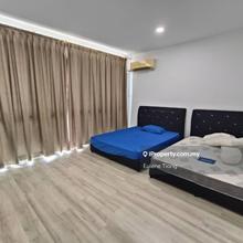 Summer Mall Suites - Fully Furnished 