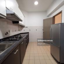 Soundproof windows. Renovated unit