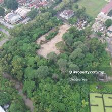 Puchong Kinrara 1 Main Road, flat land , close to all Amenities 
