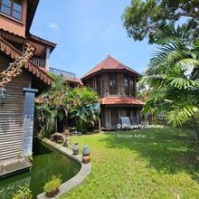 Subang Heights East Corner Lot Bungalow for Sale
