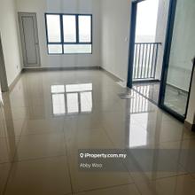 Uptown Berkeley Klang ( partial 2 rooms 2 bath 2 parking) new