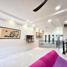 Uni Garden - Double Storey Intermediate House 