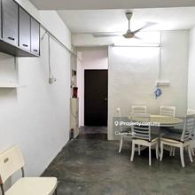 Short Drive to shopping Toppen & Ikea. Easy access to Tebrau Highway.