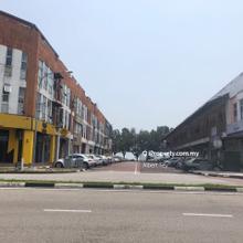 Pontian Ground Floor Intermediate Shop for sale 
