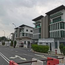 Final Unit! Bungalow Factory. 5 min to LRT. 7 min to 3 Major Highways