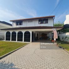 Lovely bungalow in a gated community in a prestigious neighbourhood