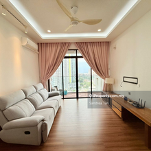 Mont Residence - Nice Reno with Ground Floor Carparks