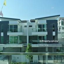 Freehold 3 Storey Semi D near MRT 