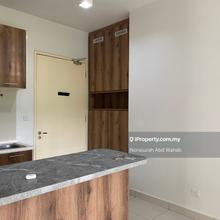 Newly renovated with built in wardrobes and cabinet Mirage By The Lake