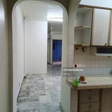Apartment Gated Guarded have Lift mini mart setapak speed mart