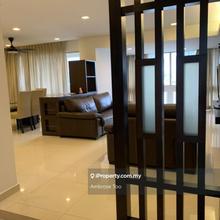 Fully furnished unit 1600sqft 3room2bath 1carpark