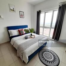 Galleria F/F near MRT station ,Equine residence