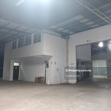 For rent 1.5 storey  terrace factory 