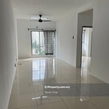 Partial Furnished Unit for Rental short walk to Mall & LRT