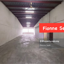 3 Storey Commercial shoplot for Rent facing mainroad 