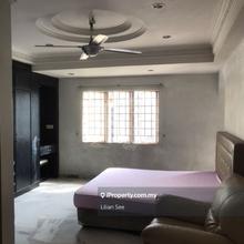 High floor Walking distance Hukm MRT and shops