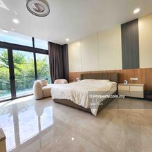 Tasteful newly renovated KL Semi-D house for Sale Grove Lakefields 