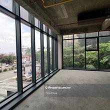 Commercial bungalow for Sale