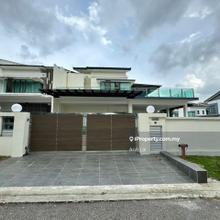 Corner Lot -Unblock view -Freehold-Non Bumi-Renovation Gated & Guarded