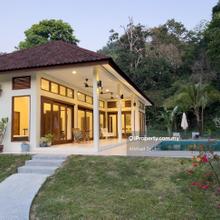 Private Villa with Swimming Pool Near Pantai Tengah, Langkawi