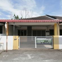 Teres 1 Tingkat Taman Pengkalan Pertama 