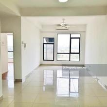 Partly furnish 890sf 2 Rooms Limited Utropolis Glenmarie Shah Alam