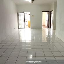 Basic unit at Jasmin apartment, Subang U5. Pinggiran Subang 