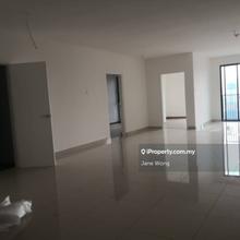 Brand new freehold condo with 2 parking lots near LRT and shops