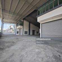 Brand New, Adjoining Factory, 30ft Ceiling, 14ft Roller Shutter
