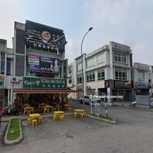 Facing Main road 3 Storey End Lot Shop 