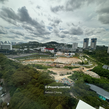 Freehold condo at Menjalara for rent