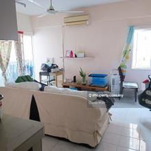 Corner unit for sale at Pelangi Damansara, Petaling Jaya