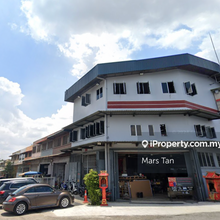 Corner Lots / Freehold / Extended ( 3 Storey Semi-D Factory ) Kepong 