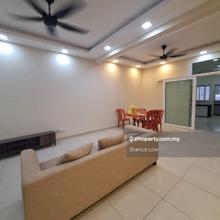 Bandar Puteri Puchong  2 sty renovated & ample parking space for Sale 
