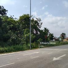 Facing mainroad