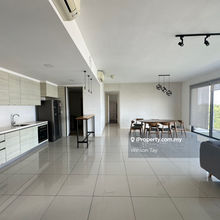 2116sf, facing pool