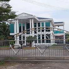 Fully Furnished 2-Storey Bungalow Main Road Ijok Bestaru Jaya For Sale