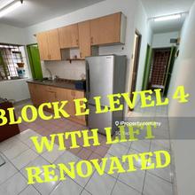 Full Loan And Cashback Available With Renovated Unit ,Got Lift