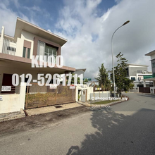 Semi d house with extra land in taman lukut lagenda,lukut