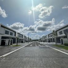 Sencilia Double Storey House for rent