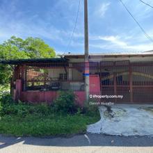Single Storey Renovated Spacious @ Rawang - For Sale