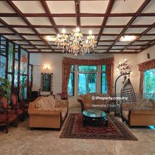 Strategic location and established neighbourhood 