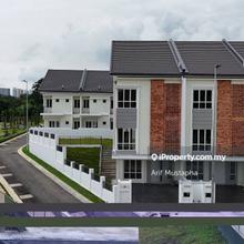 Freehold! Newly completed unit! Facing open! Individual tittle!
