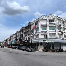 Bandar Baru Ampang/Shop Apartment/Rm220k nego