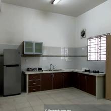 Double storey terrace For Rent