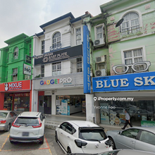 3-storey Shop Lot For Sale @ USJ Taipan, High Traffic Area